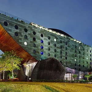 Otel Unique, Sao Paulo